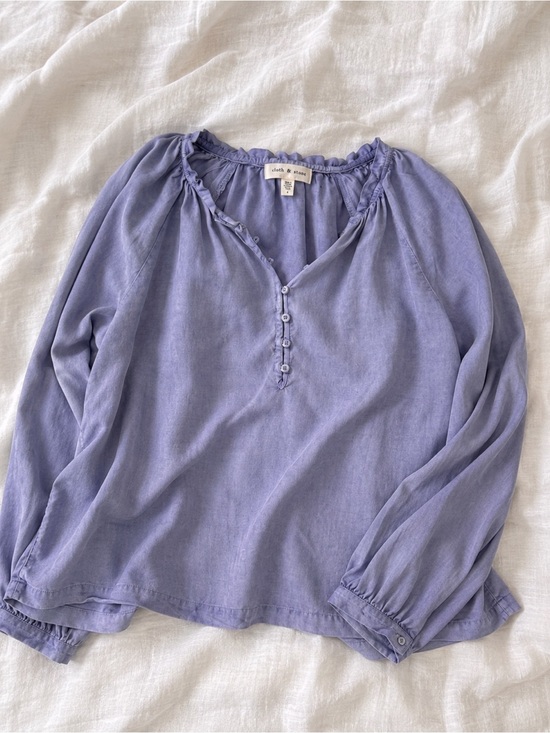 Anthropologie Tops - Cloth & Stone Long-Sleeve Chambray Cottagecore Blouse